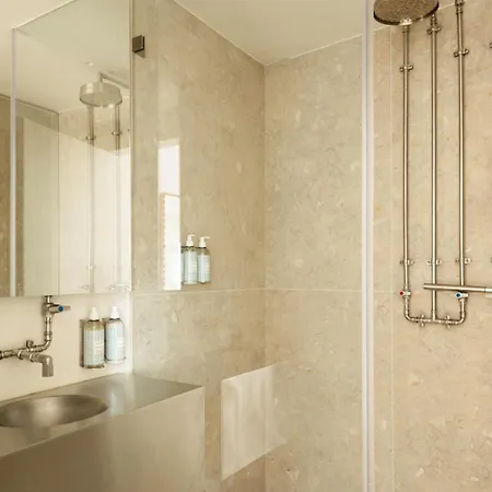 Lioz & Lejlighedshotel 4*